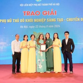 Dự án “Nâng cao năng lực sản xuất và thương mại hóa sản phẩm Oản Ngọc Ân theo hướng chuyển đổi xanh” đạt giải nhì trong Cuộc thi “Phụ nữ Thủ đô Khởi nghiệp sáng tạo - Chuyển đổi xanh” năm 2024 tại Di tích lịch sử Quốc gia - Đền Hai Bà Trưng, Mê Linh, Hà Nội.